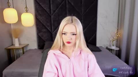 Emily online show from 11.08.25