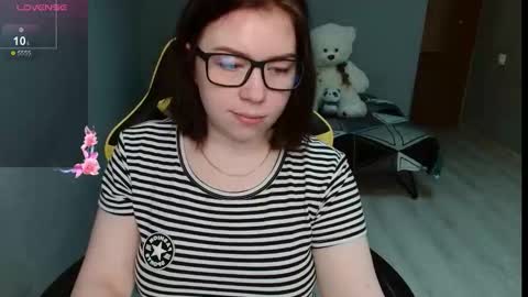 Snapshot of emily_amorre chatting on 10.06.25 Emily 3 online show from 10.06.25