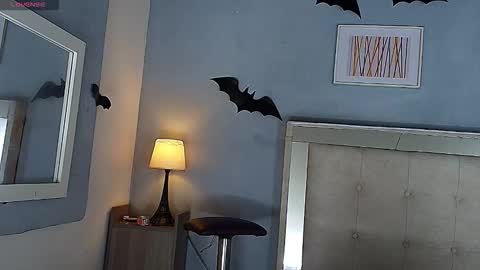 emily_castillo1_ online show from 11.29.25