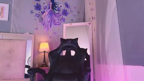 emily_castillo1_ online show from 03.21.26