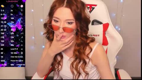 Snapshot of emily_cline chatting on 10.16.25 emily_cline online show from 10.16.25