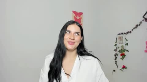 Snapshot of emily_coraline chatting on 11.08.25 Emily online show from 11.08.25