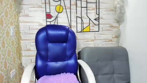 Snapshot of emily_cortes23_aws chatting on 01.11.25 emily_cortes23_aws online show from 01.11.25