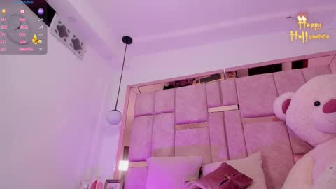 Snapshot of emily_daarell chatting on 10.06.25 M I A online430pm- 930pm online show from 10.06.25