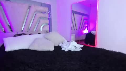 Snapshot of emily_ellen chatting on 03.05.25 Emily online show from 03.05.25