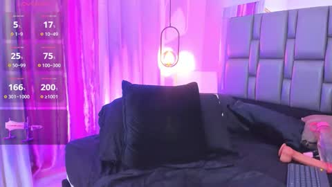 Snapshot of emily_gil1 chatting on 11.24.25 Emi online show from 11.24.25