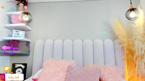 Snapshot of emily_hill___ chatting on 01.17.25 EMILY Monday 5-2 am From Tuesday to Friday5-1 am Colombia time online show from 01.17.25