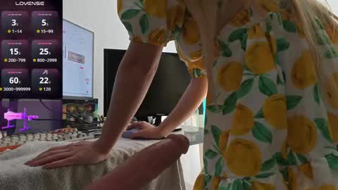Snapshot of emily_jayreal chatting on 05.21.26 Emily online show from 05.21.26