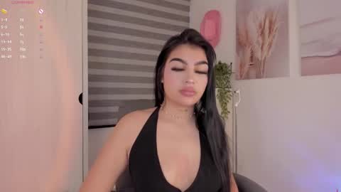 EmilyKenner  Independent model  online show from 09.09.25