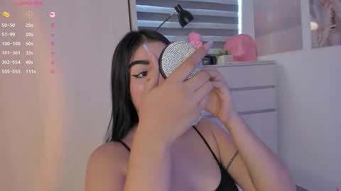 EmilyKenner  Independent model  online show from 10.04.25