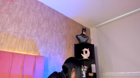 Snapshot of emily_klarence chatting on 04.16.26 Emily online show from 04.16.26