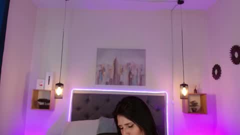 E M I L Y  online show from 01.10.25
