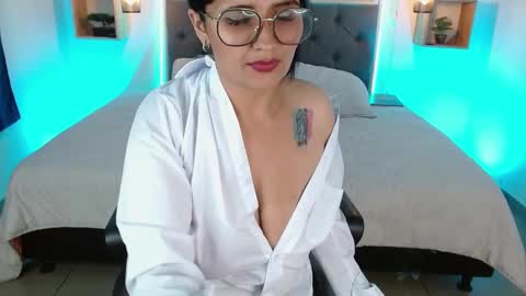 E M I L Y  online show from 01.13.25