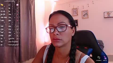 Snapshot of emily_leroy571240 chatting on 10.06.25 emily leroy. online show from 10.06.25