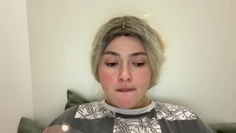 emily_morning_dew online show from 10.29.25