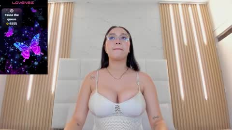 emily_nova_ online show from 03.21.26