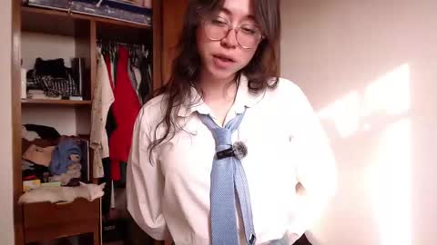 emily_pearl_ online show from 09.19.25