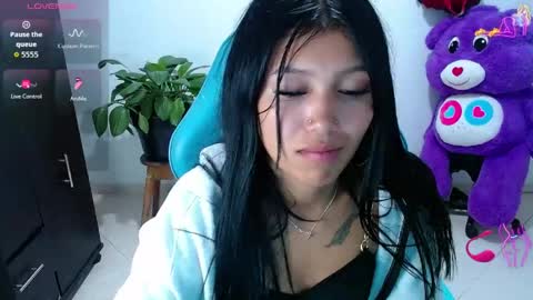 Snapshot of emily_rosse04 chatting on 05.12.26 online show from 05.12.26