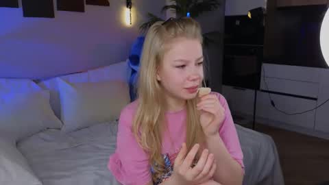 emily shepard online show from 04.22.26