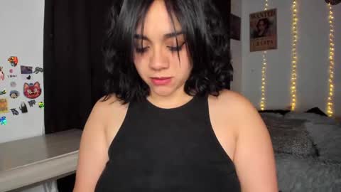 Snapshot of emily_vader chatting on 02.01.25 emily_vader online show from 02.01.25