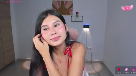 Snapshot of emily_villamil_ chatting on 10.29.25 Emi online show from 10.29.25