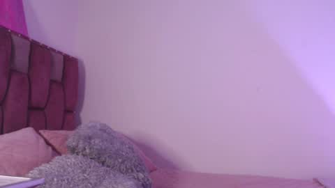 emily_w2 online show from 03.03.25
