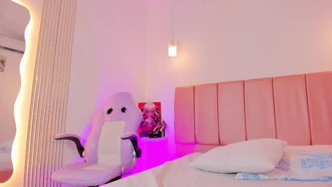 emily_walker4 online show from 03.02.26