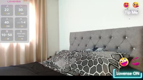 Snapshot of emily_white00 chatting on 03.08.25 emily online show from 03.08.25