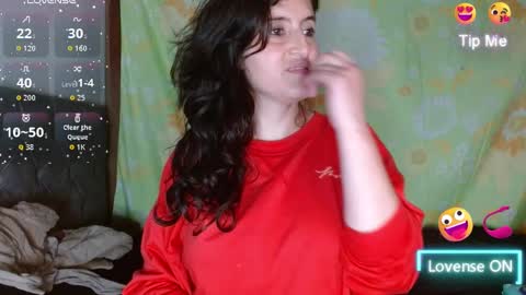 Snapshot of emily_white00 chatting on 09.09.25 emily online show from 09.09.25