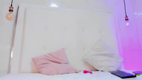 emilyadams0 online show from 09.19.25