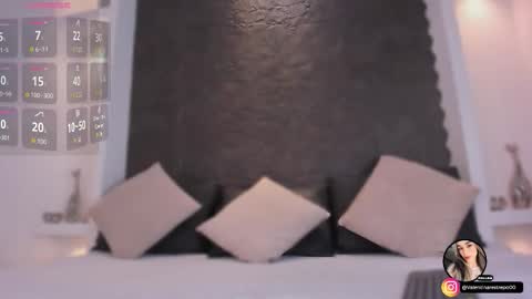 Snapshot of emilyallen_1 chatting on 10.24.25 emilyallen_1 online show from 10.24.25