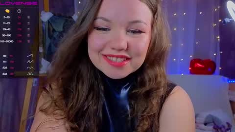 artist Emily online show from 03.08.25