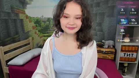 Emilyhaves online show from 09.17.25
