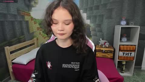 Emilyhaves online show from 09.27.25