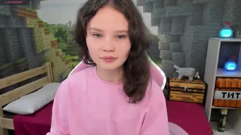 Emilyhaves online show from 10.13.25