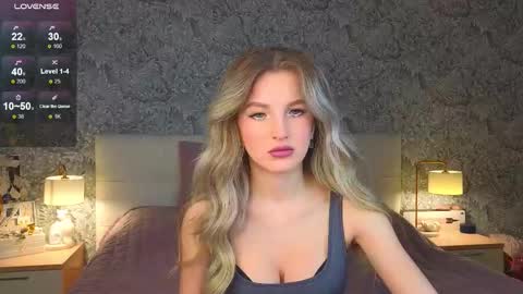 Snapshot of emilydancee chatting on 02.17.26 emilydancee online show from 02.17.26