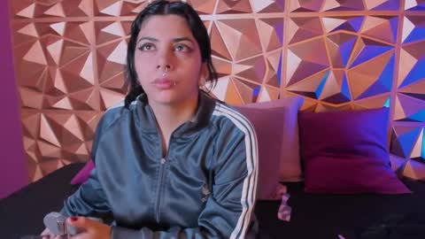  Emily  online show from 10.03.25