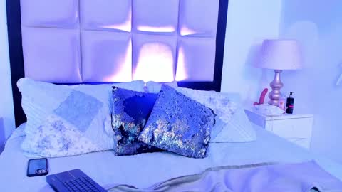 Emily online show from 12.11.24