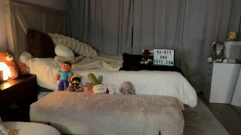emilyfawn online show from 05.24.26