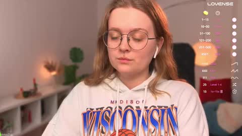 Emily  online show from 03.04.25