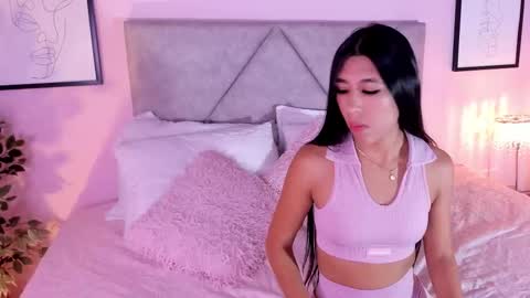 Snapshot of emilyh_ chatting on 03.01.26 Emily online show from 03.01.26