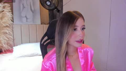 Snapshot of emilyjohnsoon_ chatting on 04.06.26 EmilyJhonson online show from 04.06.26