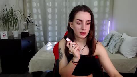 Emyli online show from 12.04.24