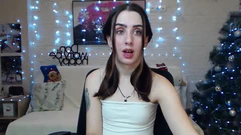 Emyli online show from 12.12.24