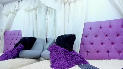 Snapshot of emilymadrid chatting on 12.29.24 Emily online show from 12.29.24