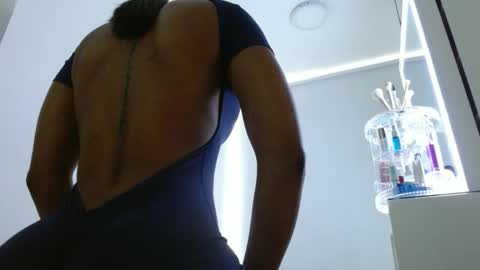 emily monrro online show from 12.04.24