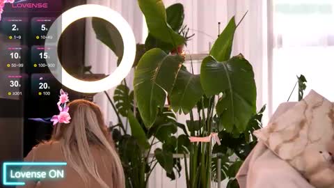 Emily online show from 10.05.25