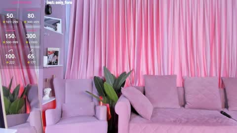 Hey i am  Emily     am -  pm online show from 12.05.24
