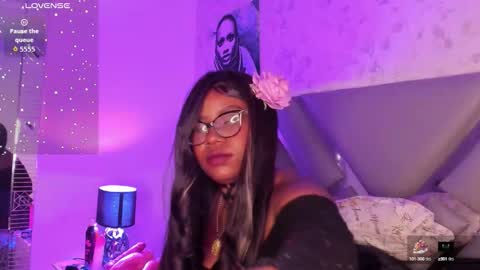 Snapshot of emilyrosee1 chatting on 09.28.25 online show from 09.28.25