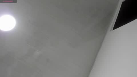 Snapshot of emilyrosee1 chatting on 11.01.25 online show from 11.01.25